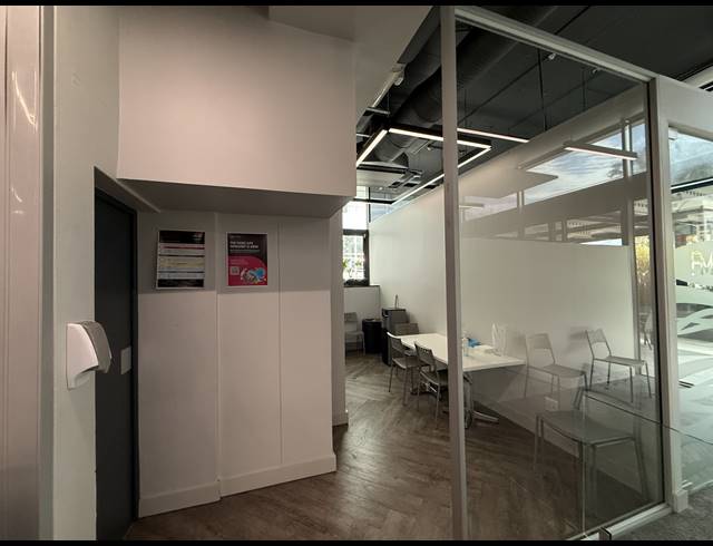 290M² OFFICE TO LET IN CLAREMONT
